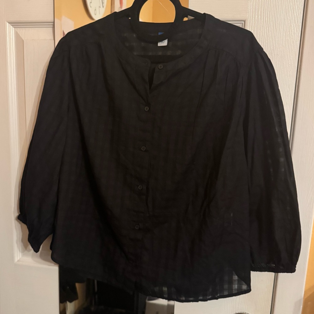 Old Navy Black Casual Button Down Shirt